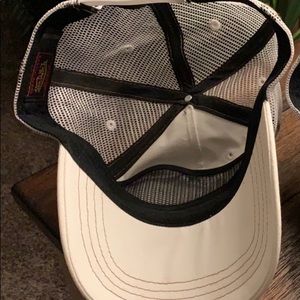 Von Dutch Accessories - 🧢Von Dutch Trucker Hat NEW! 🧢 Von Dutch Accessories - 🧢Von Dutch Trucker Hat NEW! 🧢